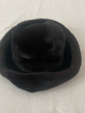 Vintage Don Anderson Women's Dark Brown  mink Fur Hat - Classic Winter Luxe